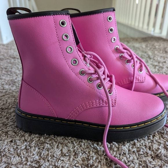 NWOT Women's 6 Dr. Marten's Zavala low platform boot hot pink - Picture 2 of 5